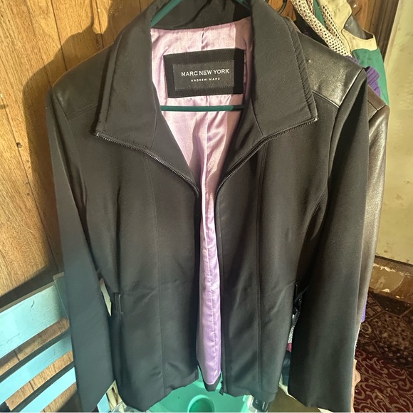 Coats - Picture 6 of 7